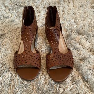 Women’s wedge sandal size 8 brown leather. Collection by Clark’s